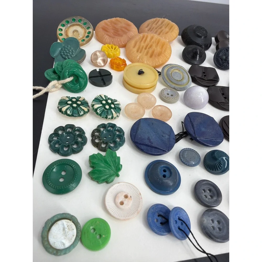 Vtg 79 Button Lot Bakelite Celluloid Art Deco Mixed Media‎ Crafting Collection